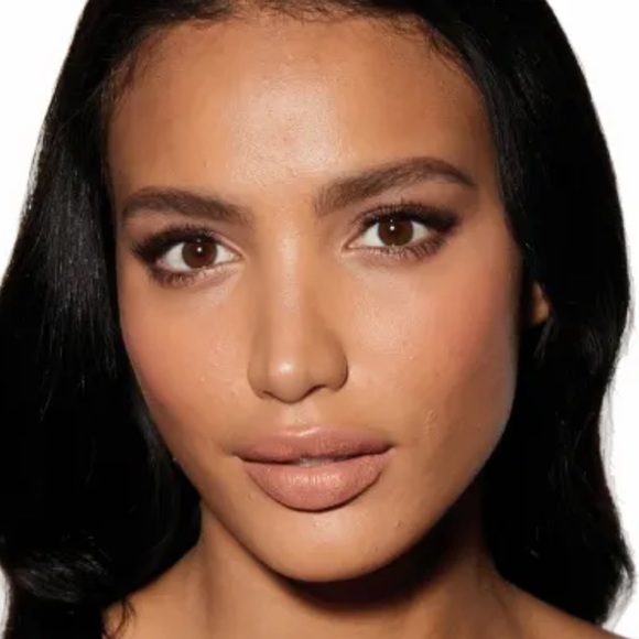 Charlotte Tilbury Chic To Chic Blush First Love - Picture 8 of 10